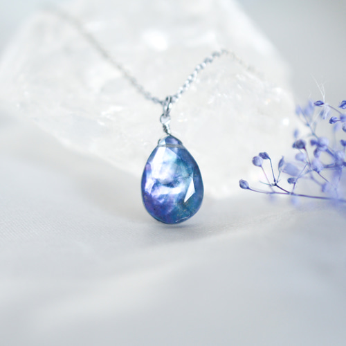 専用【C】水晶とラピスラズリ マザーオブパールの一粒ピアス 青の洞窟 -ラピスラズリ・水晶・マザーオブパールのトリプレット