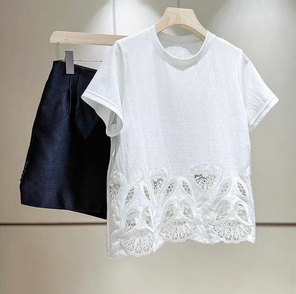 美しい裾透かし刺繡仕様　綿混カットソー・Tシャツ【秋春夏】白 6枚目の画像