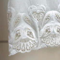 美しい裾透かし刺繡仕様　綿混カットソー・Tシャツ【秋春夏】白 5枚目の画像