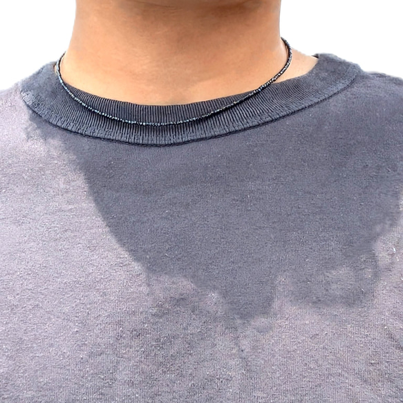スポーツ選手愛用 エナジー スピネル ネックレス チタンコーティング 2ミリ Tシャツにも似合う色合い 父の日の贈り物 10枚目の画像