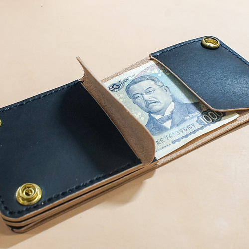 スマートトラッカーウォレット 丘染め ブラック 茶芯 コンパクト