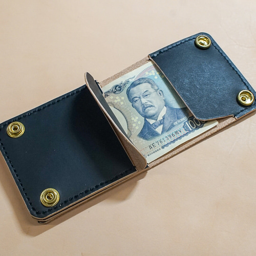スマートトラッカーウォレット 丘染め ブラック 茶芯 コンパクト