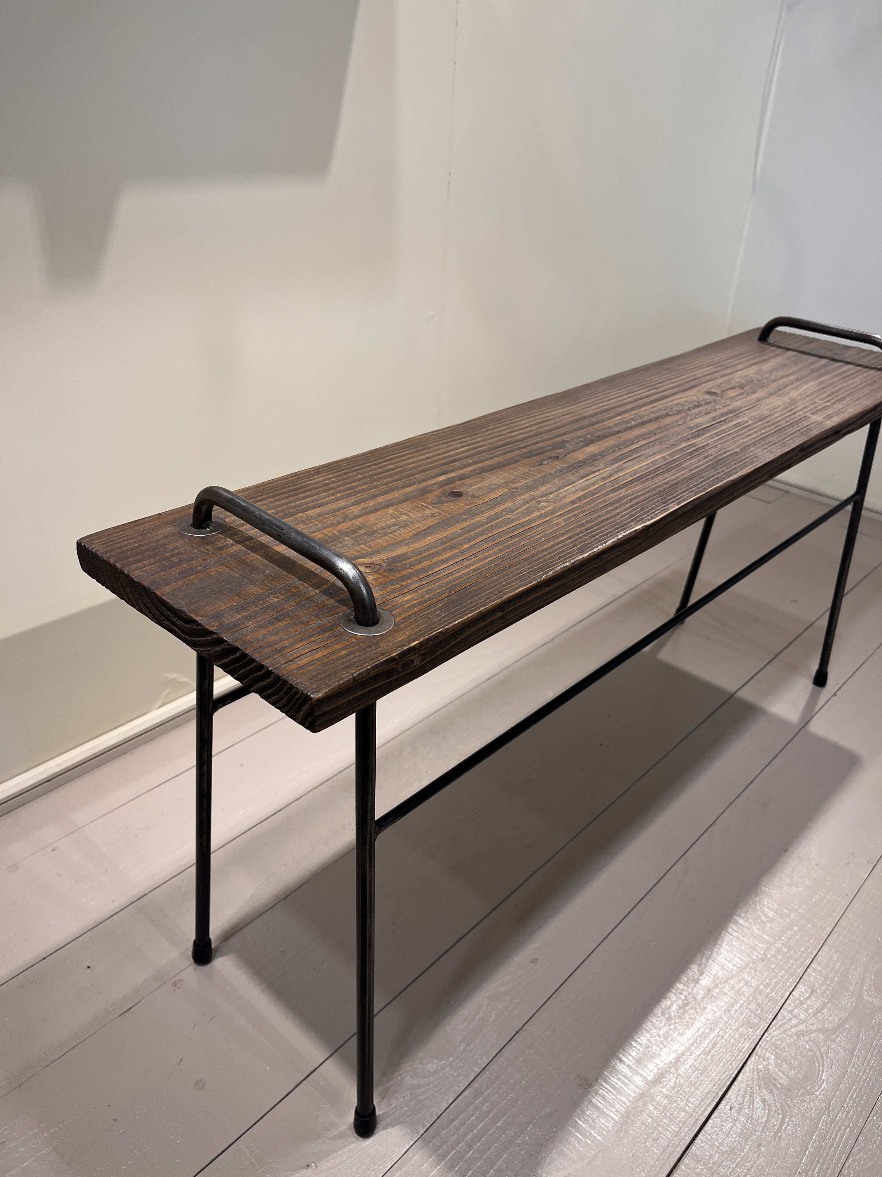 アイアンベンチ/KT1 ビンテージ　古材　腰掛け　ベンチ　テラスや玄関スペース　ディスプレイ　インテリアデザイン