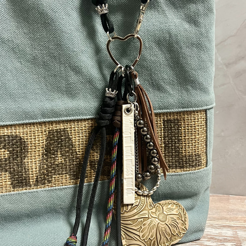 限定1 パラコードとレザー バッグチャーム じゃらじゃらバッグチャーム