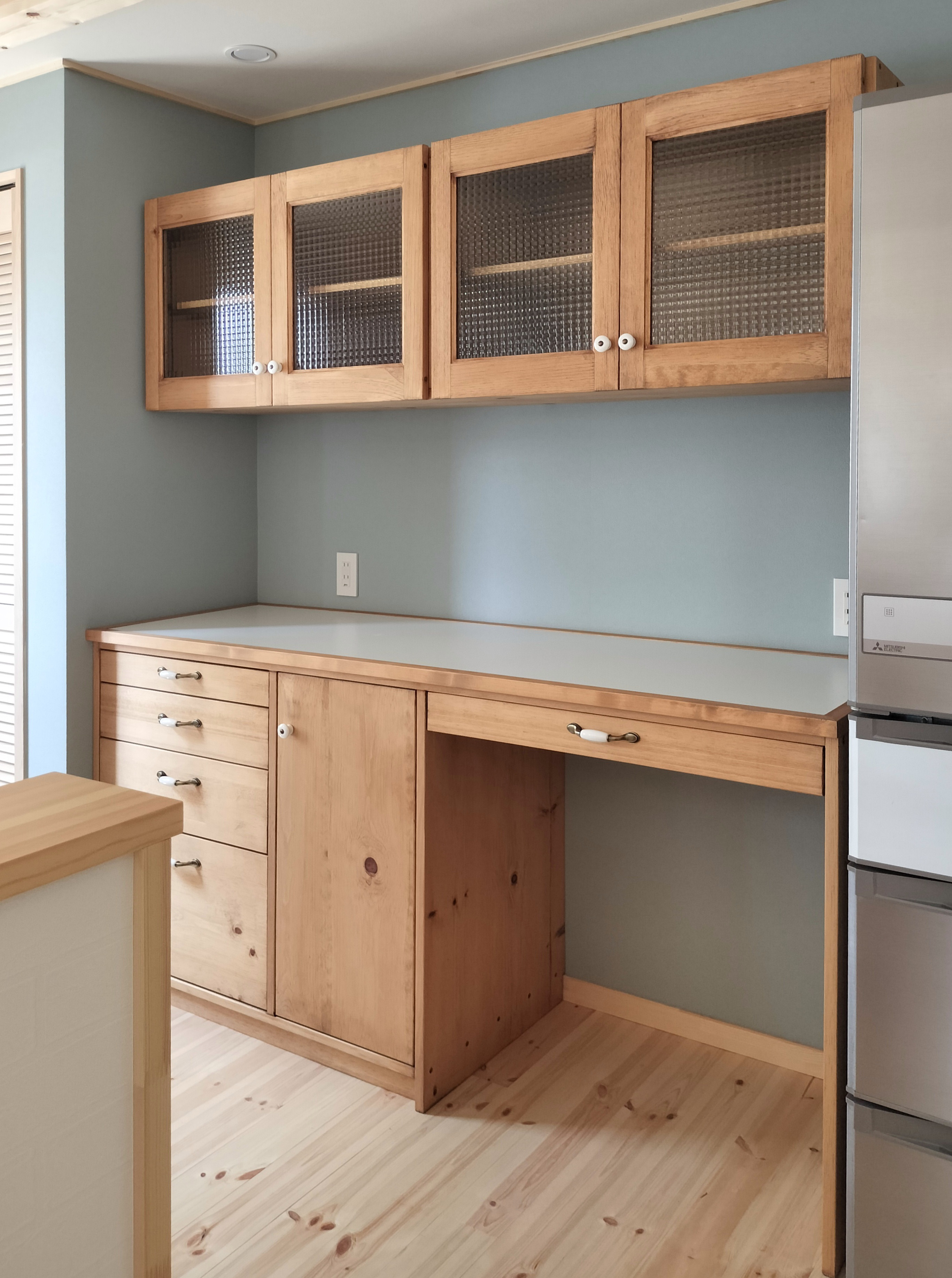 ♫メラミントップのナチュラルキッチンカウンター　キッチン収納