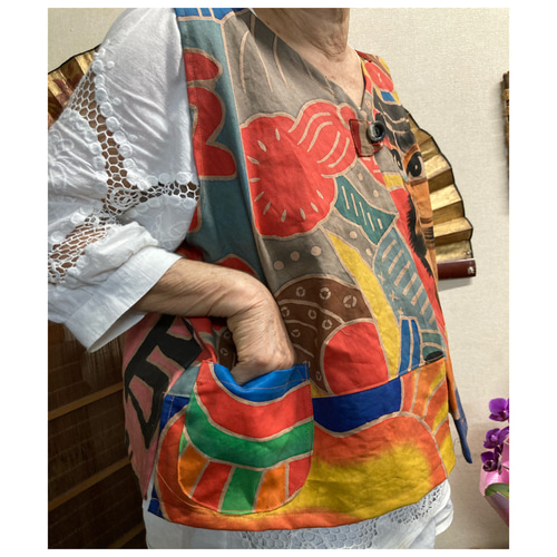 のぼり旗の柿渋染め前開きベスト 古布リメイク ベスト 着物