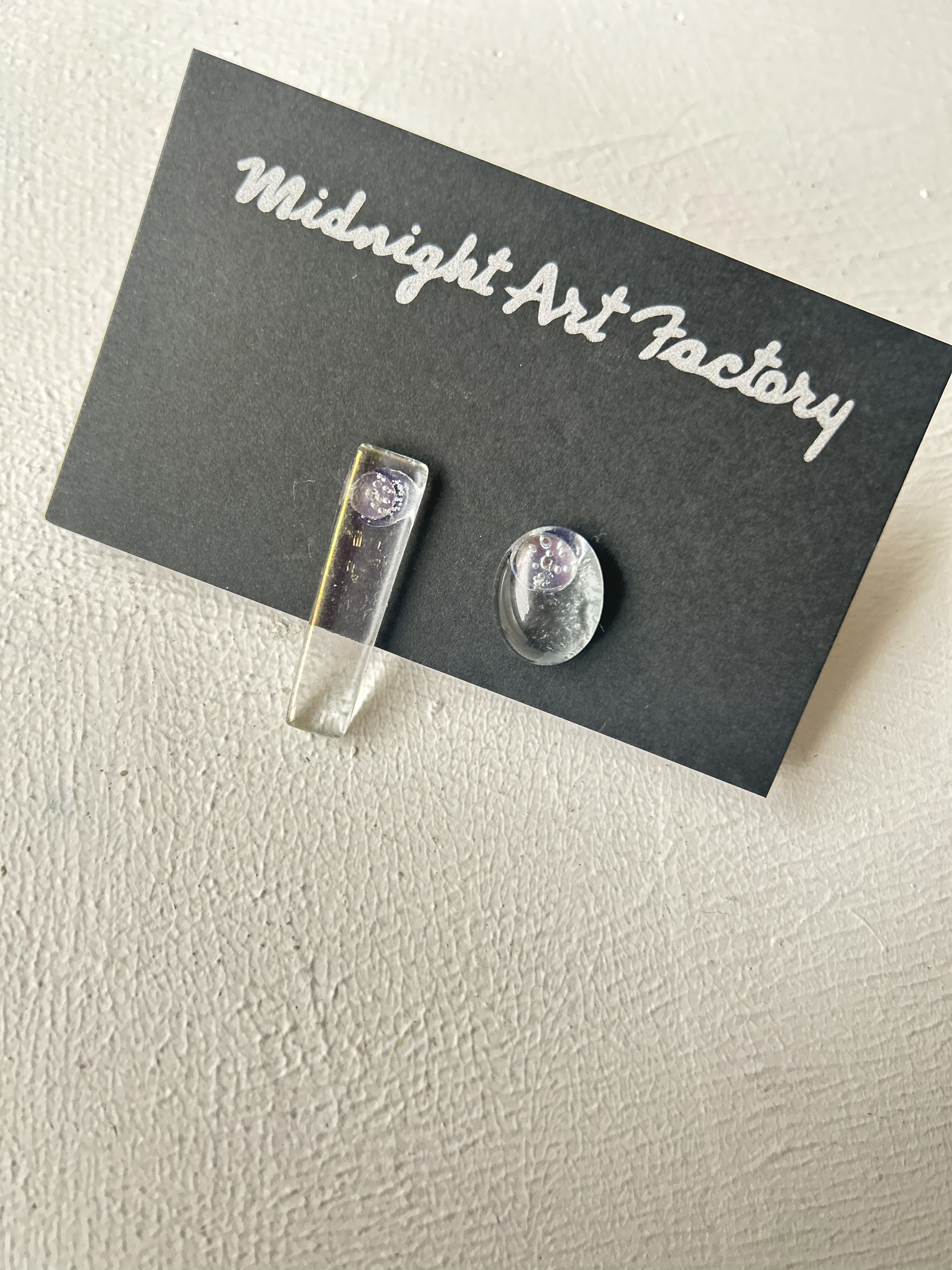 オーロラの棒が可愛い、アシンメトリー透明ピアス