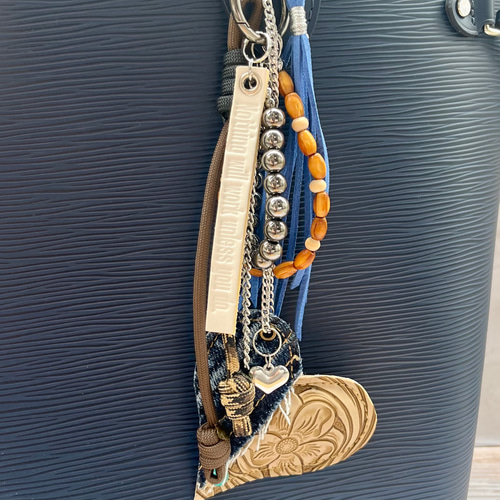 限定1 パラコードとレザー バッグチャーム じゃらじゃらバッグチャーム