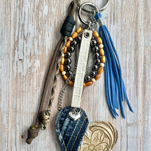 限定1 パラコードとレザー バッグチャーム じゃらじゃらバッグチャーム