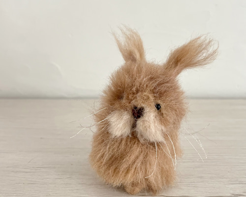 ミルクティーカラーのふわふわ うさぎさん*´ㅅ`* ニードルフェルト