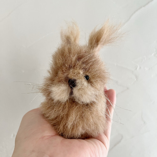 ミルクティーカラーのふわふわ うさぎさん*´ㅅ`* ニードルフェルト