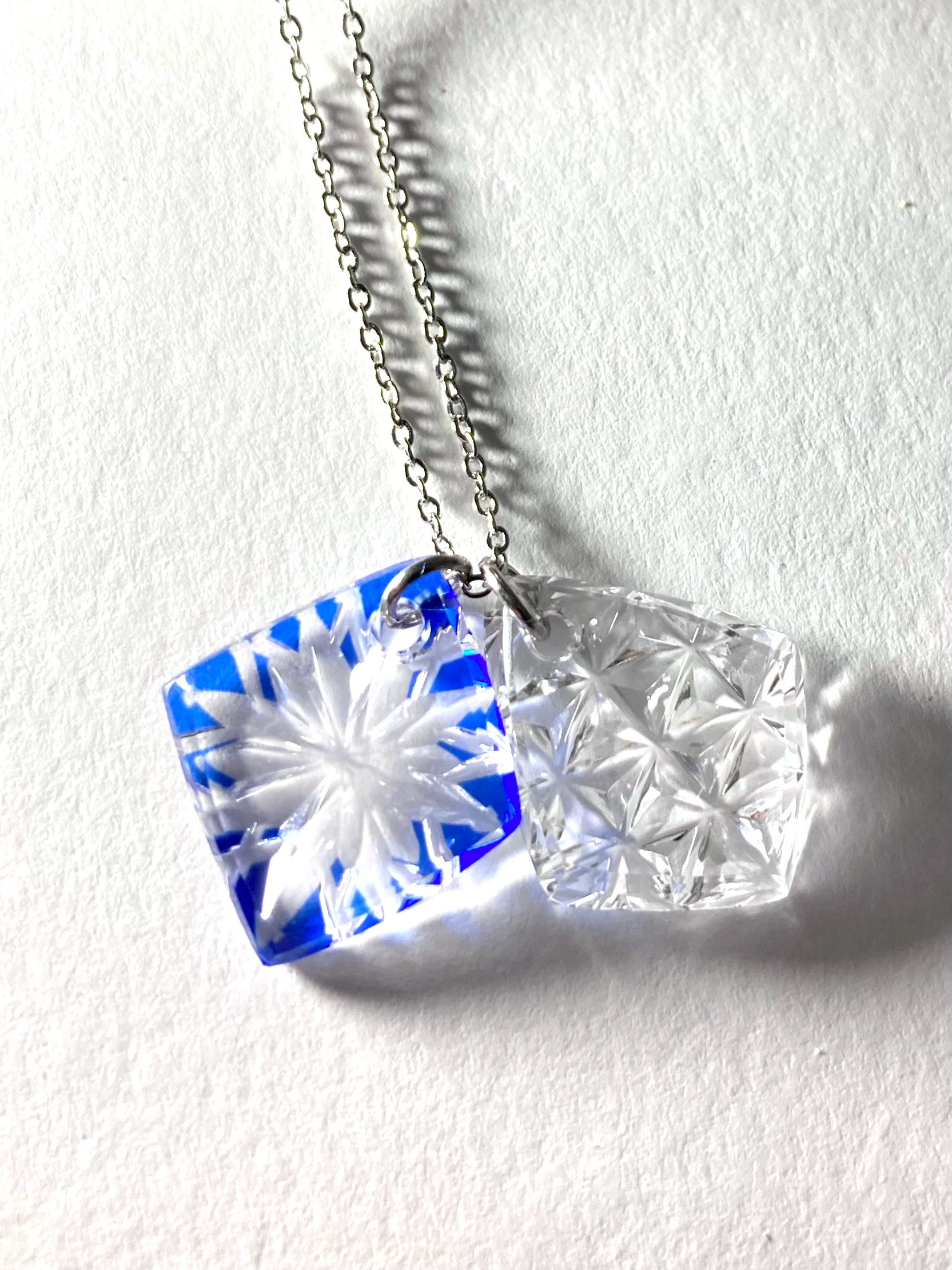 切子 の クリスタル ネックレス