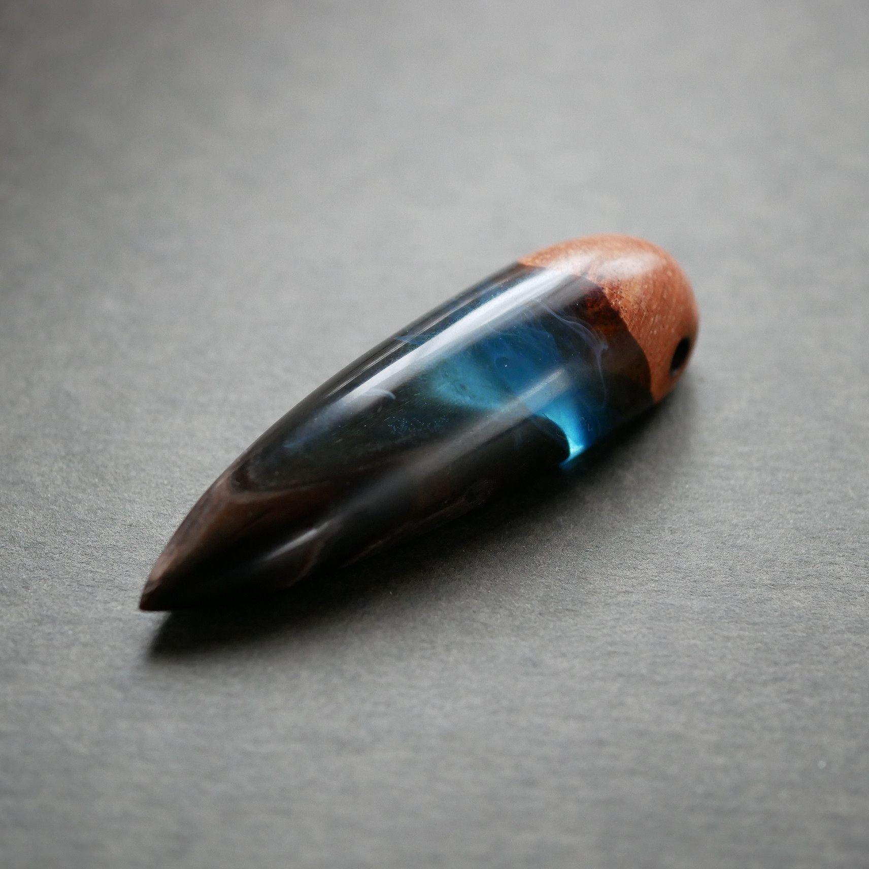 水牛の黒角を使ったウッドレジンネックレス｜黒護（こくご）