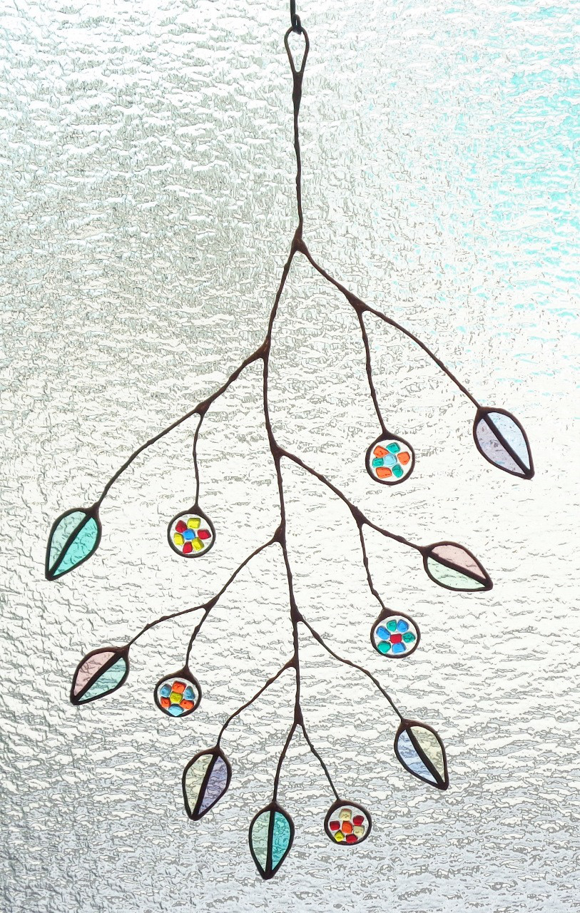 ステンドグラスとフュージング　木の枝に花　M