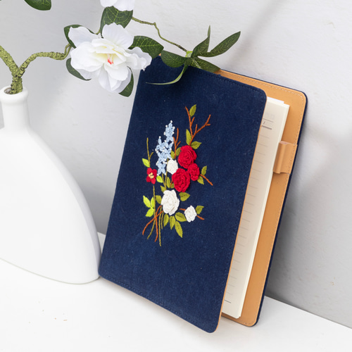 高品質手作りA5レザーノート 高級筆記用紙刺繍布表紙 手縫い製本 万年筆対応 高品質手作りA5レザーノート 高級筆記用紙刺繍布表紙 手縫い製本