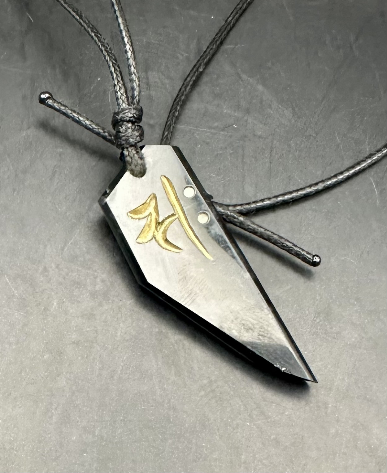 2025.5.19墨玉午年梵字御守　糸魚川上質墨玉