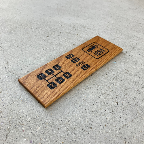 JIMNY ウッド　シフトパターンプレート　木材ブラックチェリー　ハンドメイド JIMNY ウッド シフトパターンプレート 木材ブラックチェリー