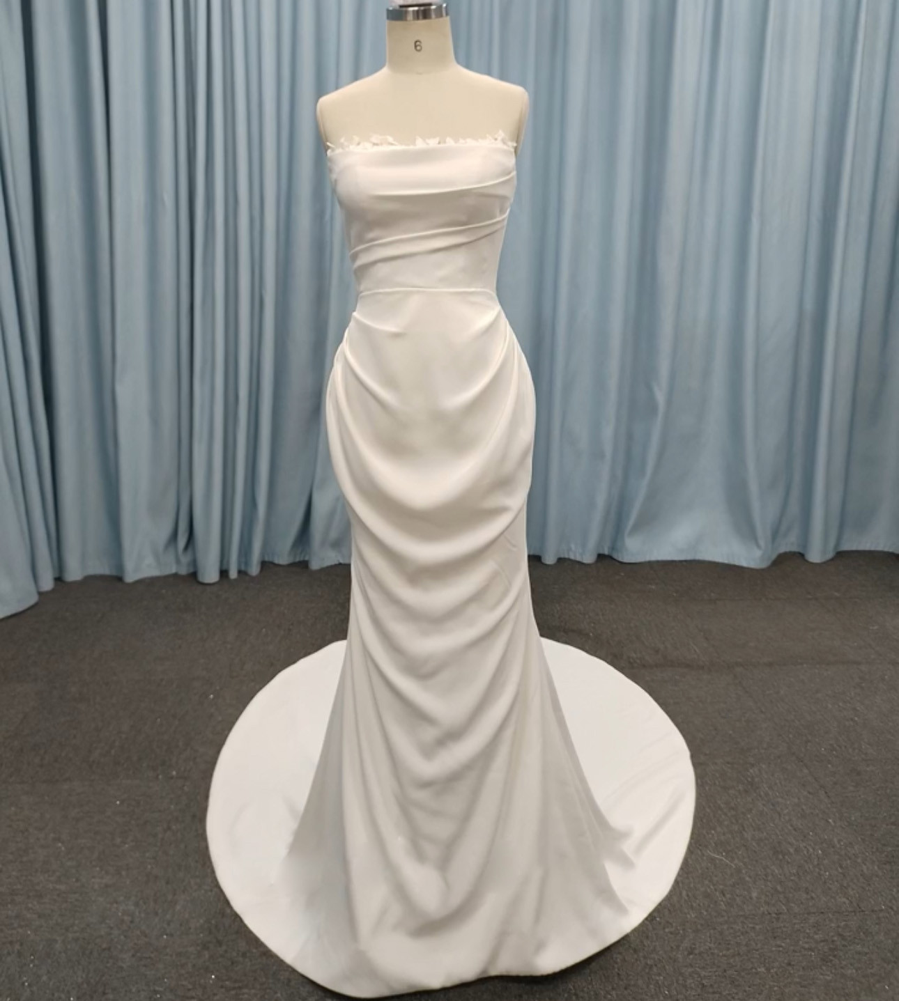 高級取り外し可能オーバースカート　上品なレース　優雅スレンダーライン　リーフ　ファスナー　細見えなシルエット二次会前撮り