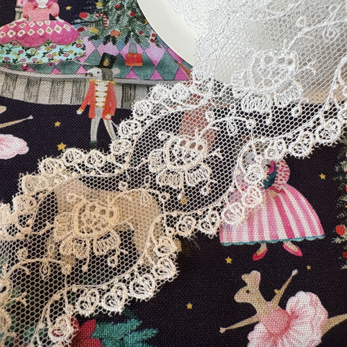 ま*ん様 フランスアンティークチュールレースヴェール※ロココローズ