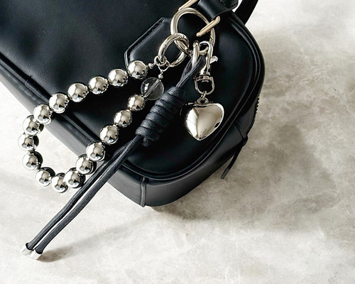 CHANEL ハート&鍵型チャーム シルバー 、ストラップ 63f51bc1bfd26fbf1f4e4898197ea1