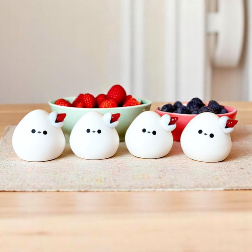 ●いちご●双子もふもふシマエナガ　ハンドメイド　キルト ○いちご○双子もふもふシマエナガ ハンドメイド キルト 楽天