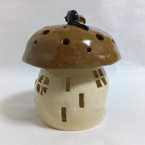 キノコのランプ 陶器 黒ネコ スタンドライト・テーブルランプ 粘土工房