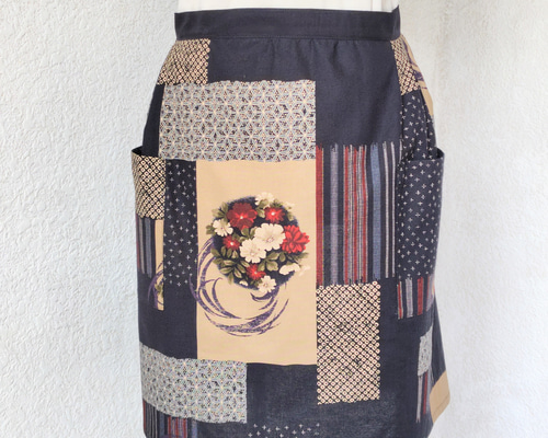 腰エプロン、サロン、前掛け(和のパッチワーク柄/濃紺地)『Creema限定