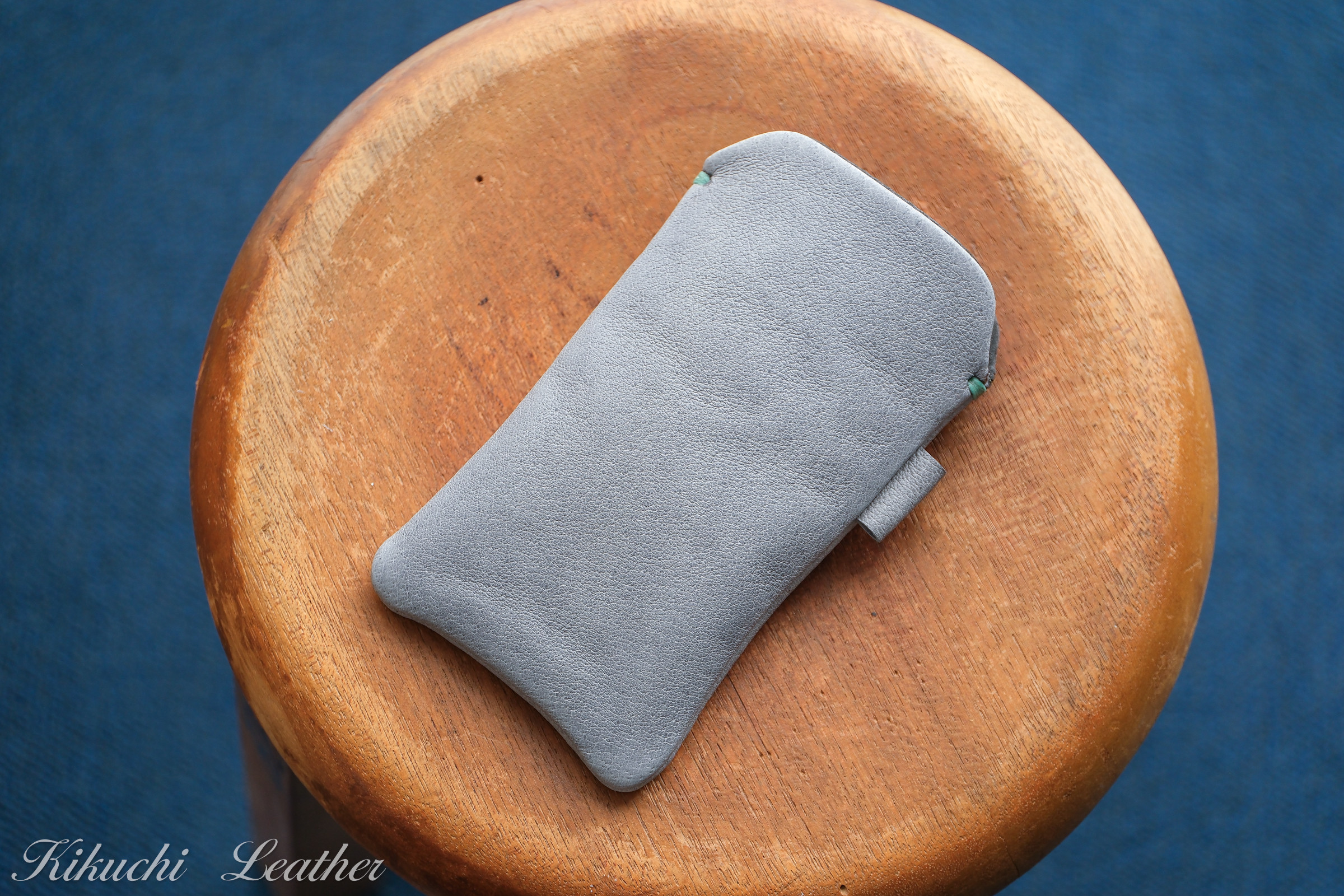 一点もの《RUSSETY》レザースリーブケース Regular　iPhone・スマホケース　サックスブルー　le081