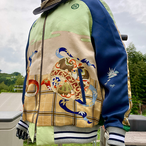 着物リメイクスカジャン 産着リメイク リバーシブル 獅子 刺繍 メンズL