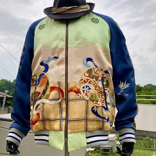 着物リメイクスカジャン 産着リメイク リバーシブル 獅子 刺繍 メンズL