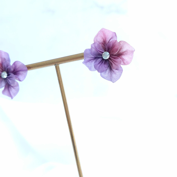 紫陽花 アジサイピアス 痛くないイヤリング 梅雨 6月 アレルギー対応 プレゼント ギフト 5枚目の画像
