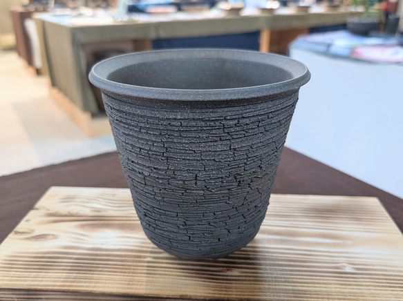 【植木鉢】◆テレビチャンピオン陶芸王が作る器・炭化窯変裂罅紋様鉢(たんかようへんれっかもんようばち) 2枚目の画像