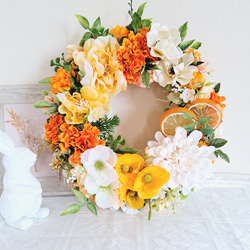 優しいオレンジのラナンキュラスリース 母の日リース 春リース 造花 玄関❣️ 優しいオレンジのラナンキュラスリース 母の日リース 春リース 造花