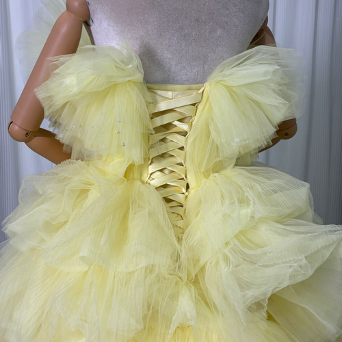 送料無料！カラードレス イエロー ティアードのドレス 編み上げ ベア