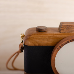 冬限定2025 父の日ギフトに｜木製カメラ型フォトフレーム｜名入れ・写真セット対応 3枚目の画像