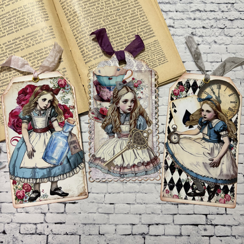 不思議の国のアリス 紙モノ大量セット まとめ売り おすそ分けファイル コラージュ 不思議の国のアリス 紙モノ大量セット まとめ売り おすそ分け