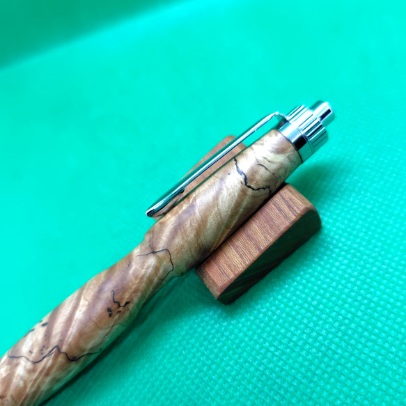 栃の木軸ボールペン 9枚目の画像