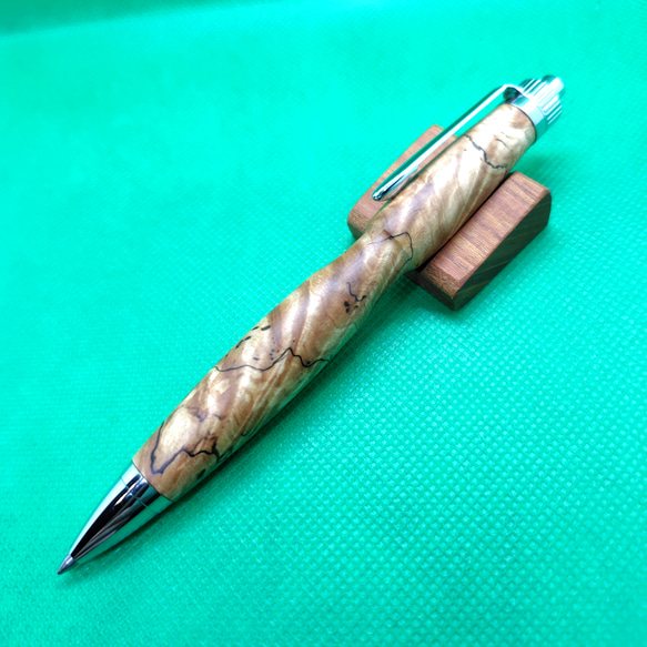 栃の木軸ボールペン 1枚目の画像