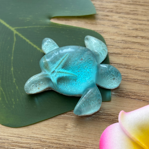 海を感じるホヌ レジンアート 海のかけら サンゴ砂 ヒトデ ウミガメ