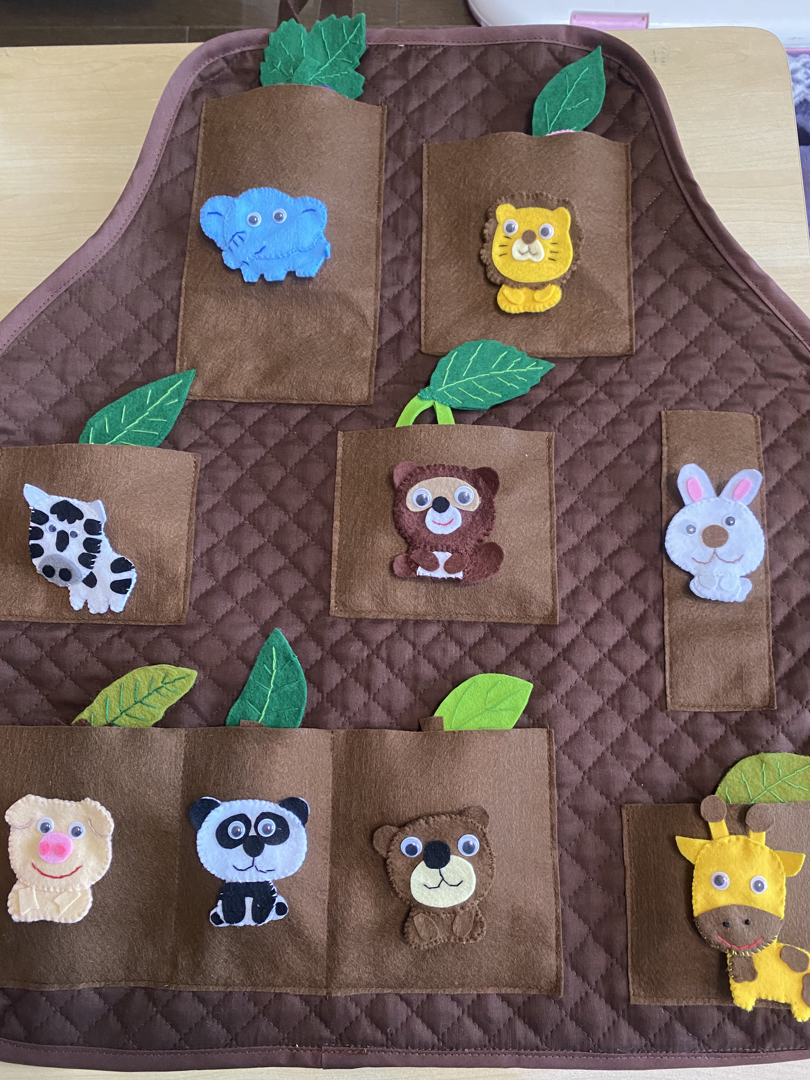 エプロンシアターすっぽんおやさいさん、くだものさん 生地 ショコラ