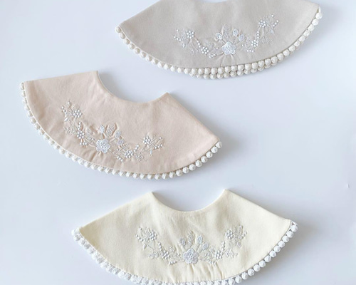 ナチュラル フレンチガーリー お花刺繍 スタイ 全3色 ベージュ