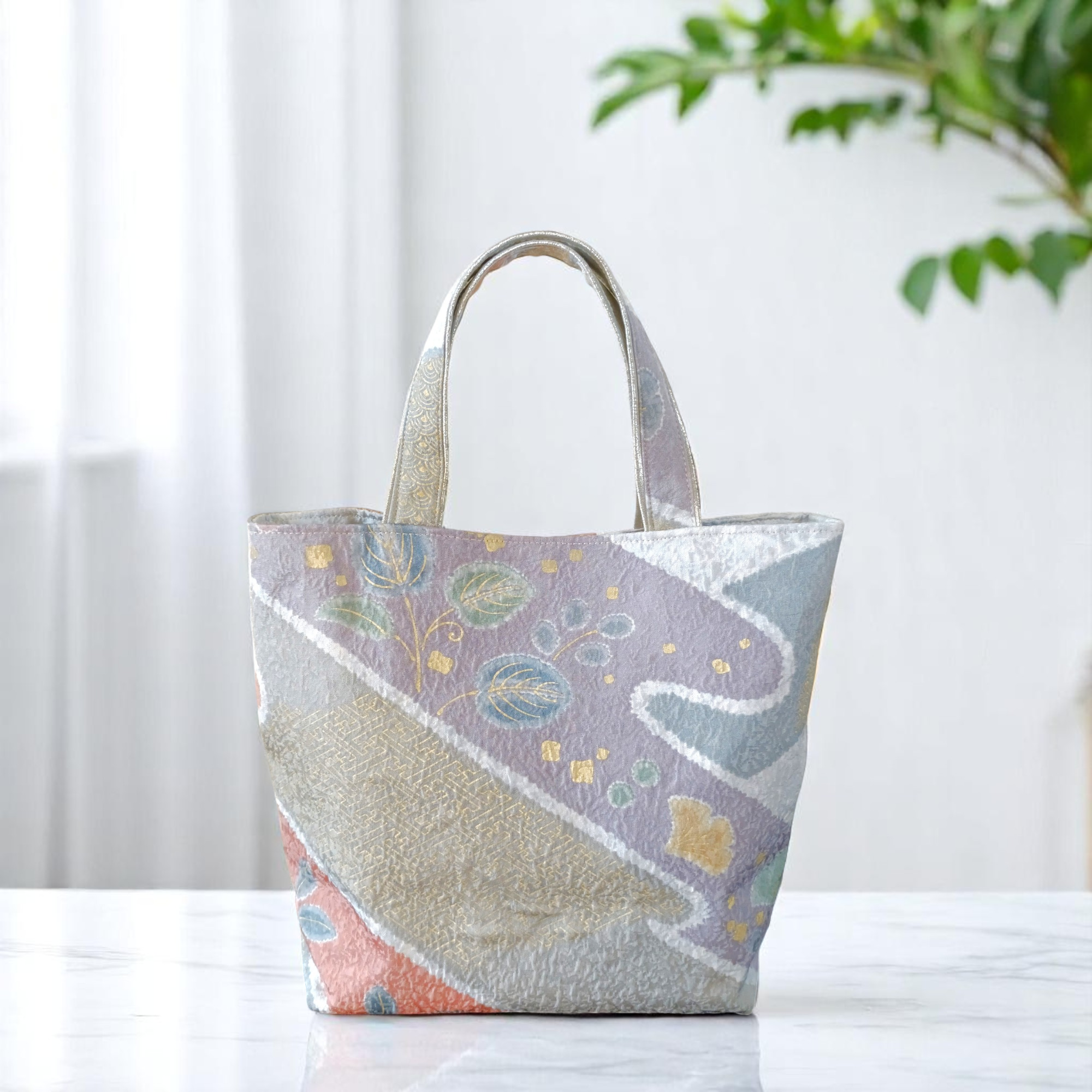 74-1 帯リメイク 正絹 大人バッグ 小さめ トートバッグ 日本製