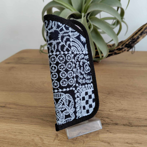 ミナペルホネン/forest tileフォレストタイルネイビー/がま口長財布本革