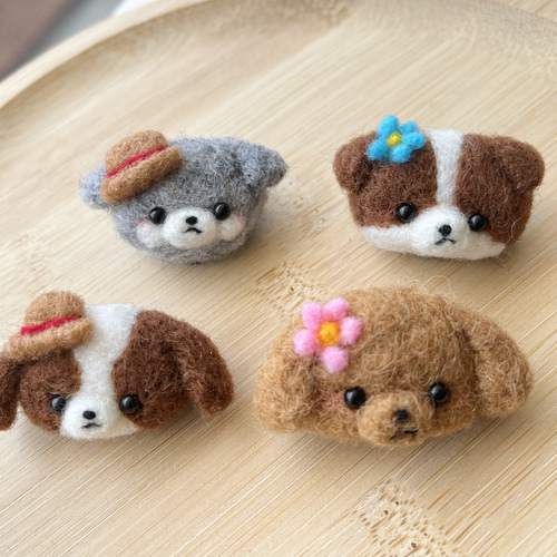 トイプーちゃんブローチ 羊毛フェルト 〜受注制作〜 ブローチ モカ