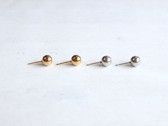 ☆新作☆美しく魅せる「黄金サイズ」8mm つけっぱなしOK 錆びないステンレス【gold & silver】ピアス 8枚目の画像