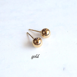 ☆新作☆美しく魅せる「黄金サイズ」8mm つけっぱなしOK 錆びないステンレス【gold & silver】ピアス 2枚目の画像