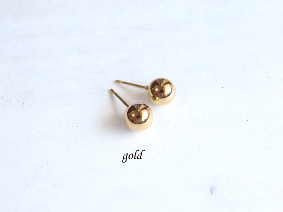 ☆新作☆美しく魅せる「黄金サイズ」8mm つけっぱなしOK 錆びないステンレス【gold & silver】ピアス 2枚目の画像