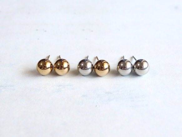 ☆新作☆美しく魅せる「黄金サイズ」8mm つけっぱなしOK 錆びないステンレス【gold & silver】ピアス 7枚目の画像