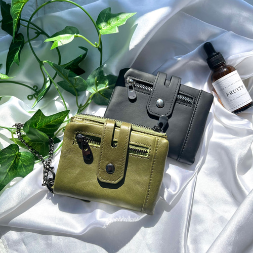 チェーン付き二つ折り財布✨本革 メンズ レザー コンパクト カード