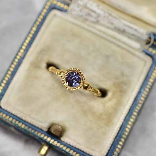 ベキリーブルーガーネット 0.16ct ラウンドカット 3.2mm×3.2mm×2.1mm